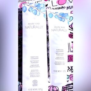 Mary Kay Naturally Purifying Cleanser - White